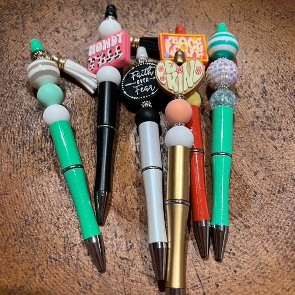 FREE Gift with Purchase - Picture 1 of 1